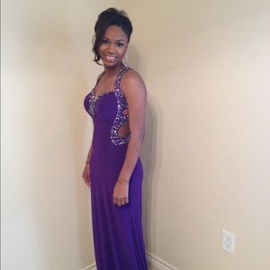 GIGI FORMAL LONG GOWN